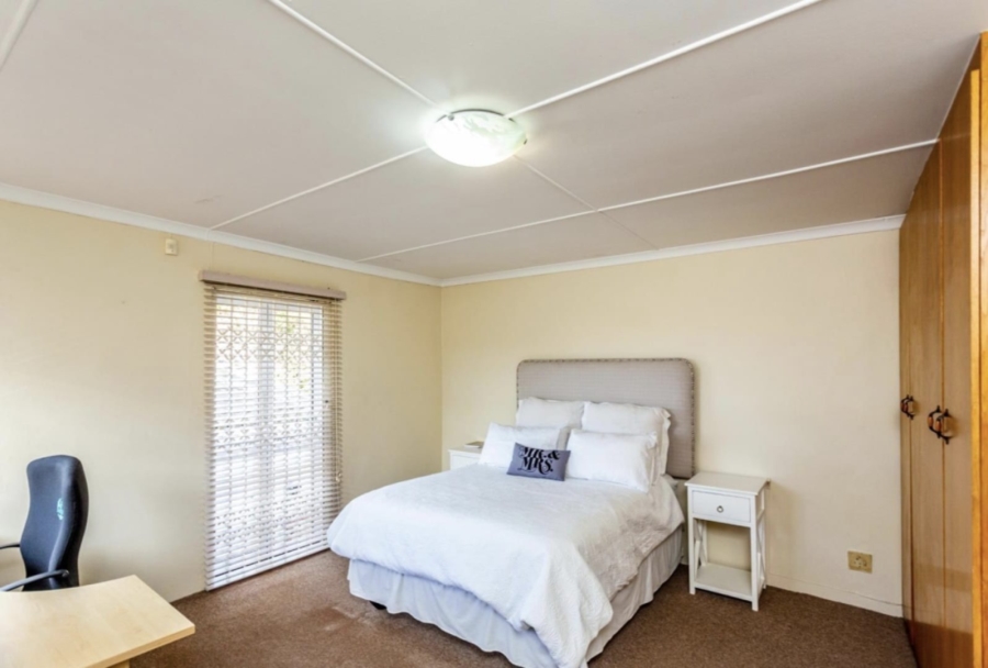 6 Bedroom Property for Sale in Bonnie Doone Eastern Cape